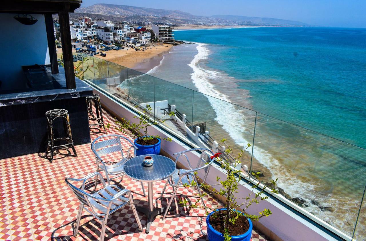 Bouad Seafront Apartments & Rooms Тагазут Экстерьер фото