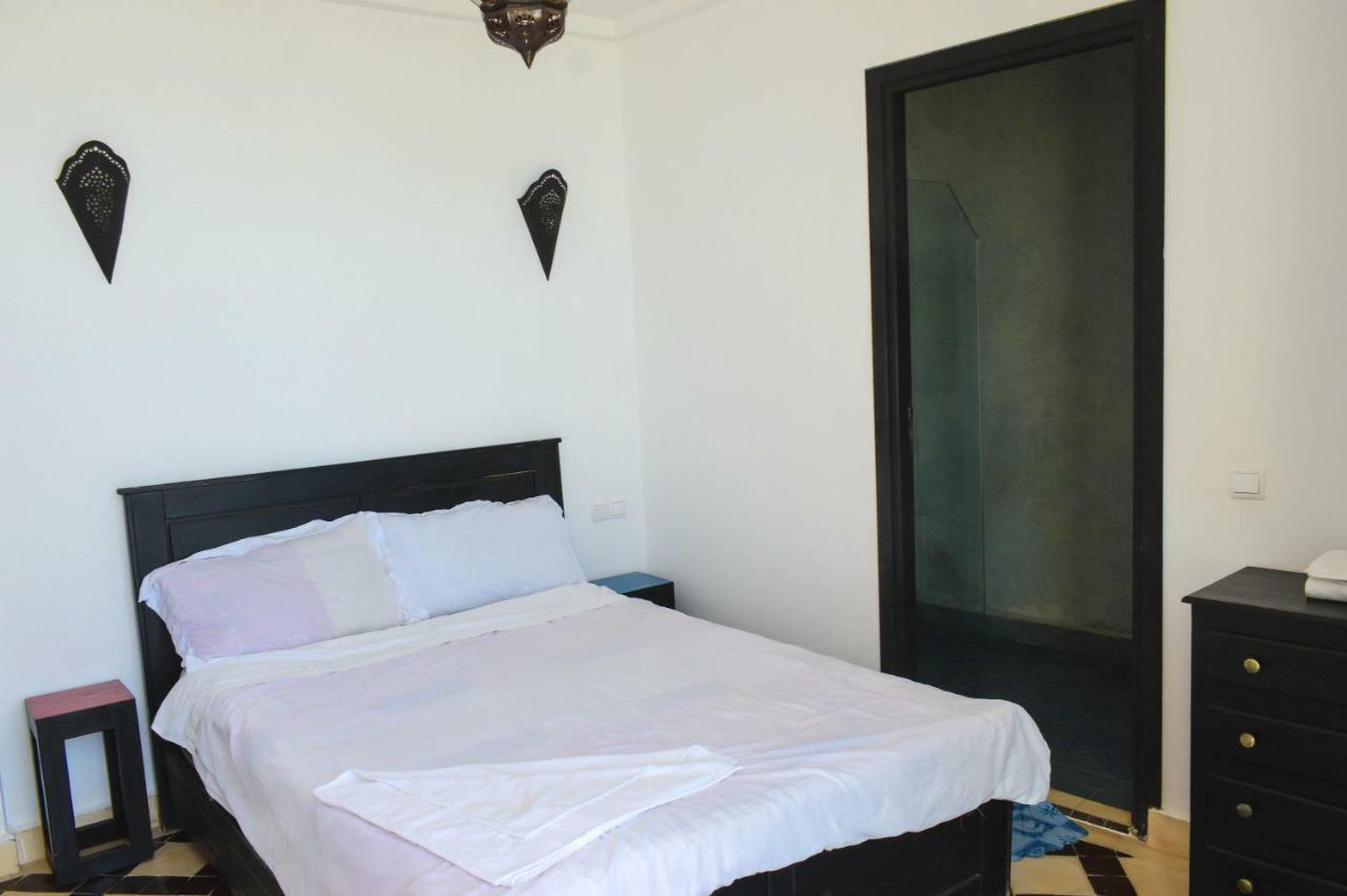 Bouad Seafront Apartments & Rooms Тагазут Экстерьер фото