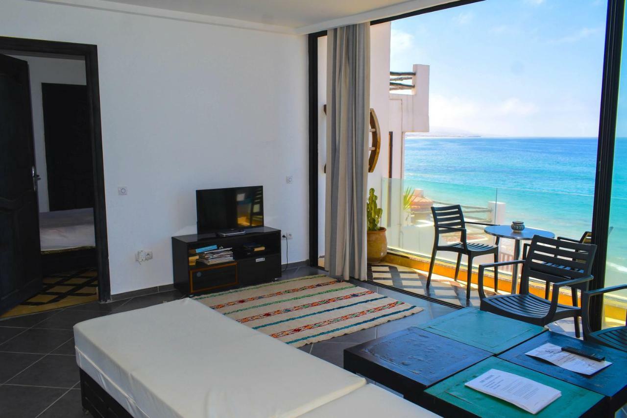 Bouad Seafront Apartments & Rooms Тагазут Экстерьер фото