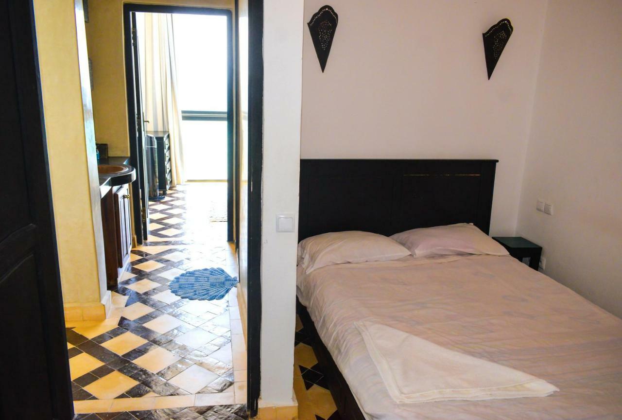 Bouad Seafront Apartments & Rooms Тагазут Экстерьер фото
